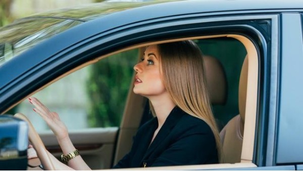 明明很認(rèn)真的做保養(yǎng)，可汽車車窗玻璃還是有吱吱聲？